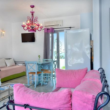 Ianthi Boutique Guesthouses סקירוס מראה חיצוני תמונה