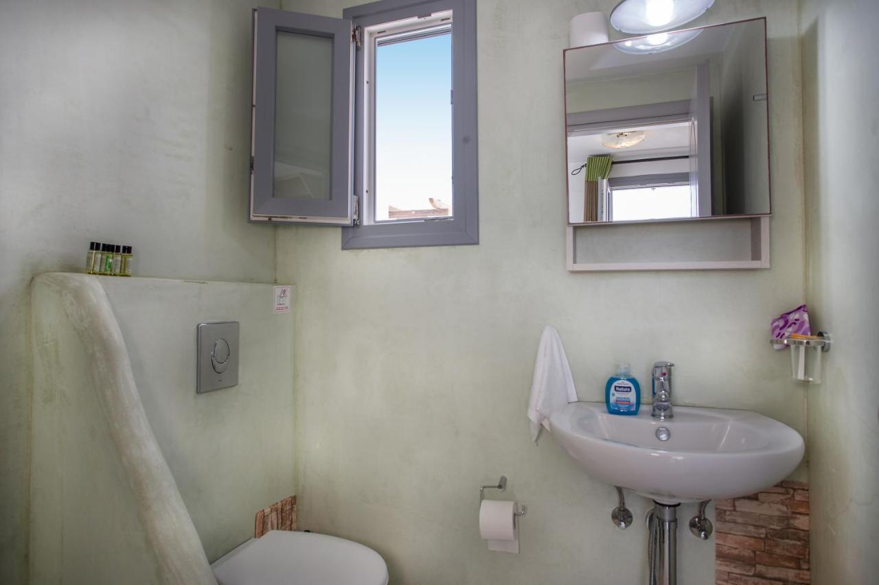 Ianthi Boutique Guesthouses סקירוס מראה חיצוני תמונה